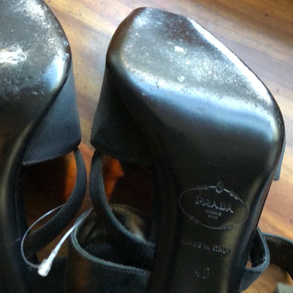 Prada - Picture 4 of 5